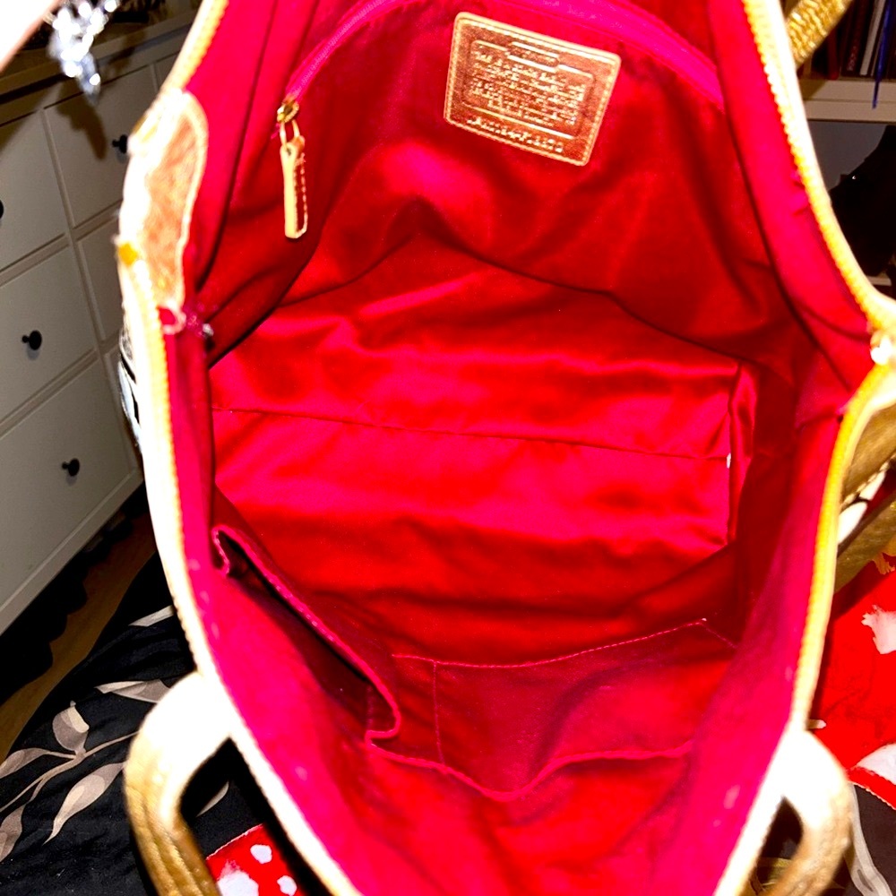 Coach Signature Laura “Secret Admirer” Gold & Brown Lrg Tote Bag w/ Charm & Tag - Picture 9 of 10